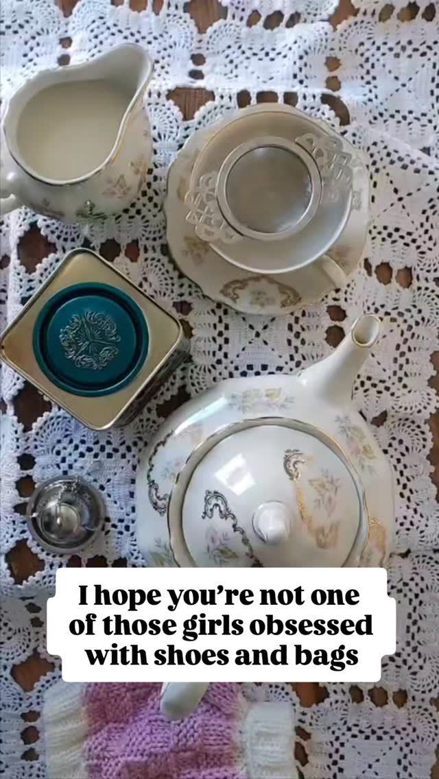 I hope you’re not one of those girls obsessed with shoes and bags… because I might be worse 😆
Me? I’m obsessed with fine bone china and mugs… The kind gran used to use 🤍
I have a few… or maybe a lot 👀🍽️
Like if you get it… and tell me, what are you obsessed with? ✨
#teatime#finechina#biscotti#biscuits#ariascakes
AfertoonteawithAria