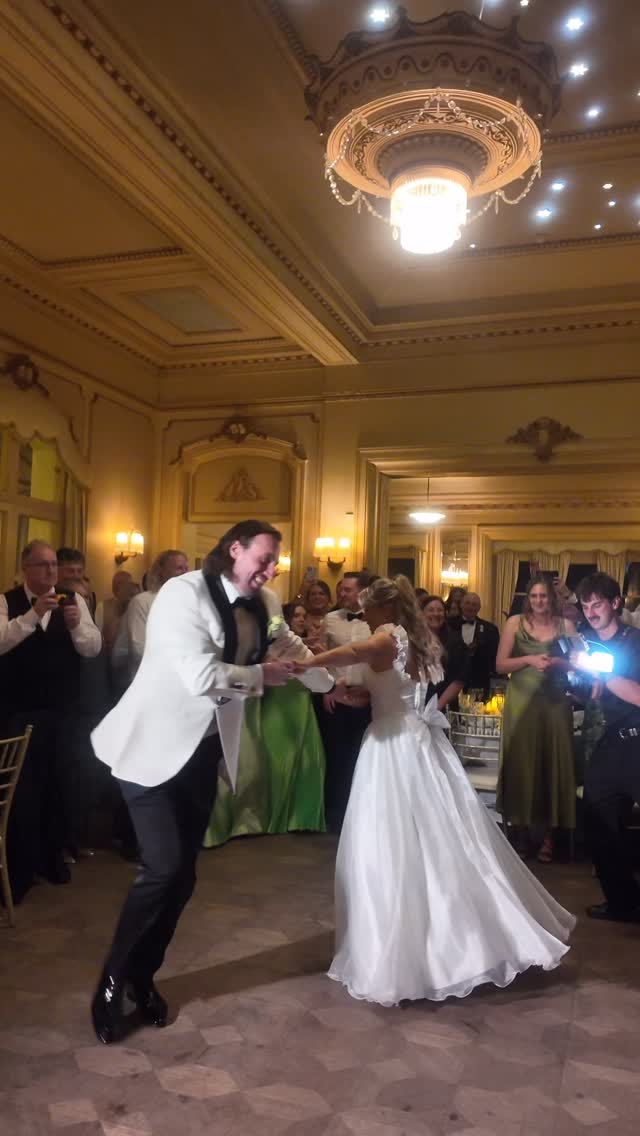 First dance 👉 getting the crowd involved! James & Penny, you were amazing!
Venue @ripponlea_by_the_gardeners