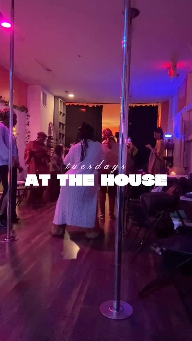 The kind of night where you meet people you were supposed to meet. The Late Night Tea House 🌹 and if you’ve been here before… you already know this isn’t just an event.
It’s the kind of night where strangers become familiar,
where conversations go deeper than surface level,
where you can actually exhale and be yourself.
Come solo. Come with a friend.
Either way, you’ll leave different