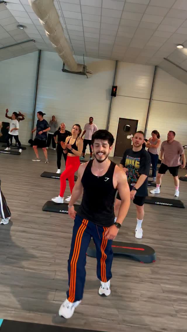 ❤️🔥 UNE ÉNORME MERCIII @ekko.fitness pour ton invitation à ton évent, à ce bel évent!!! Merci pour ton accueil, pour cette belle journée entourée de good vibes et pour ton guacamole 🥑 légendaire 🤣🔥 Un IMMENSE MERCI à vous toutes et tous d’avoir répondu present.es et d’avoir vécu cet aprèm avec nous, c’était un vrai régal à mes yeux ✨☺️
#fitness #fitnessmotivation #freestyle