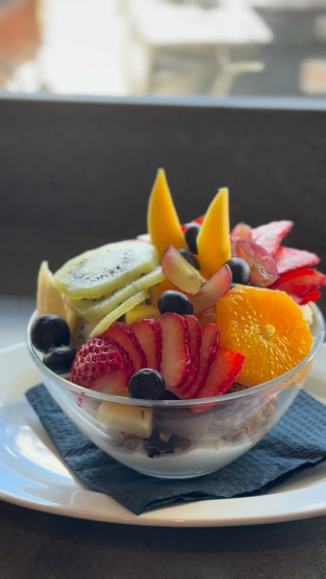 On this holiday we invite you to gather around our table! 👨🏻🍳✨ Simple, quality ingredients and beautiful presentations are what you’ll find here at 109 Chapel St! ✨
#cookneedham #cookrestaurant #needhamma #bostonfood