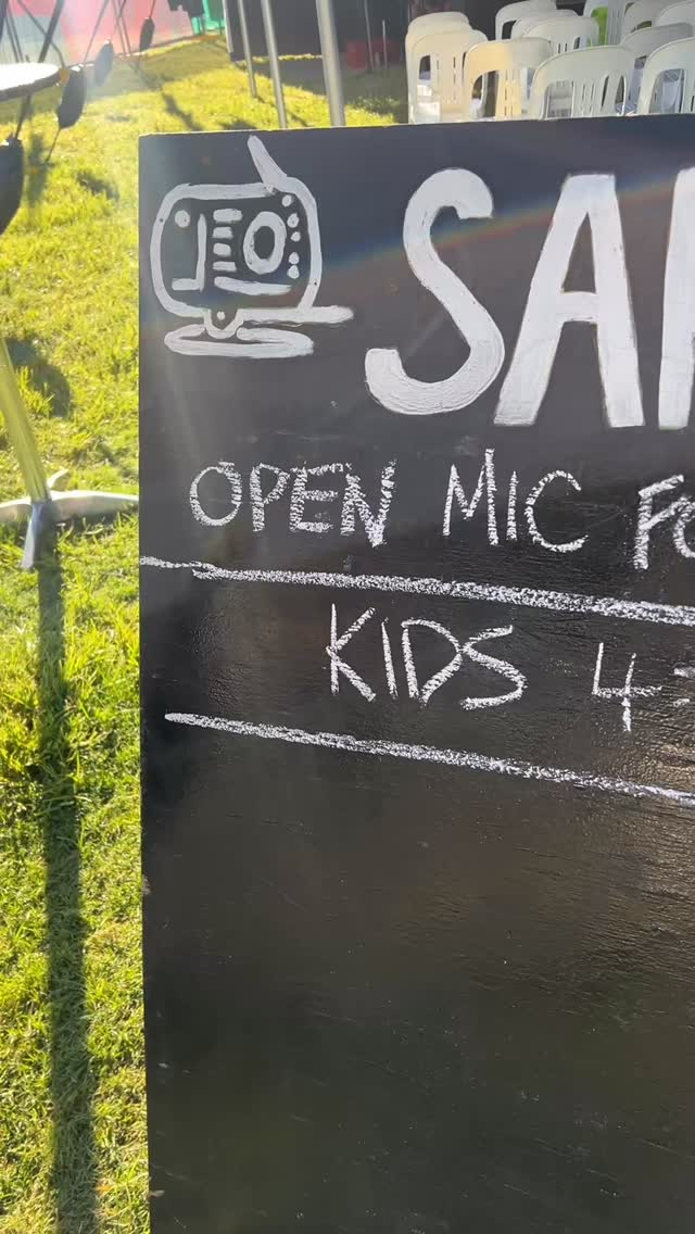 @nationalfolkfestival is in full swing. Taking signups for our afternoon open mic for kids and youth session. @kateburkemusic you have a super busy weekend. if you are around Lulu I is looking for a guitarist at 5:20pm. ❤️❤️