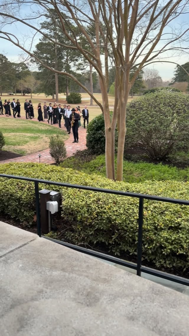 Let Ezra On Sax lead your guests to the next location! Ceremony to cocktail hour, cocktail to reception! Anything is possible…