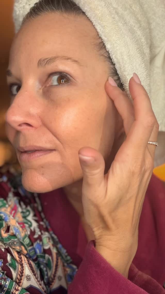 Happy Saturday! Ok, this is a moment I swore I’d never do on camera…but here we are. Today, I’m facing you raw with no makeup to show you my favorite sunscreen because sunscreen is skincare!
The gals at @theskingroup recommended this amazing tinted 50 spf sunscreen by Colorscience. This is not your ordinary sunscreen and it’s perfect for those want to use it as your last step or under your makeup. Y’all know how much I love my makeup… so for me, it’s the last step before the artistry begins;).
Notice the color change as I rub it in…and it feels wonderful. The proof is that I just finished the Finley Market Reds Opening Day Parade…full face in the sun for the entire route as I was waving to everyone…and NO SUNBURN! Such a relief. Typically I would have a hat on or try to cover my face but in a parade that’s a little tough.
This is your gentle reminder to add sunscreen to your skincare routine today!
#colorscience #theskingroup #sunscreen #sundamage