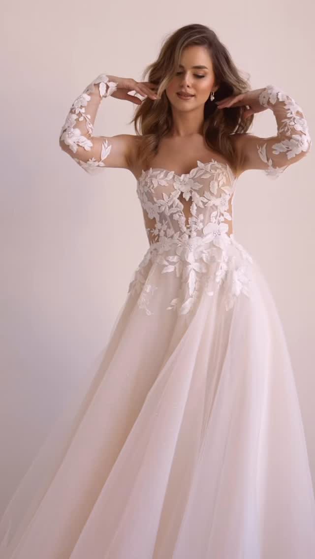 Scroll nicht einfach weiter…
Vielleicht ist dein Kleid schon dabei.
#hochzeitskleid #bridalfashion #viralbride #bridetobe #solingen
Brautkleider
Mein Brautkleid
Heiraten