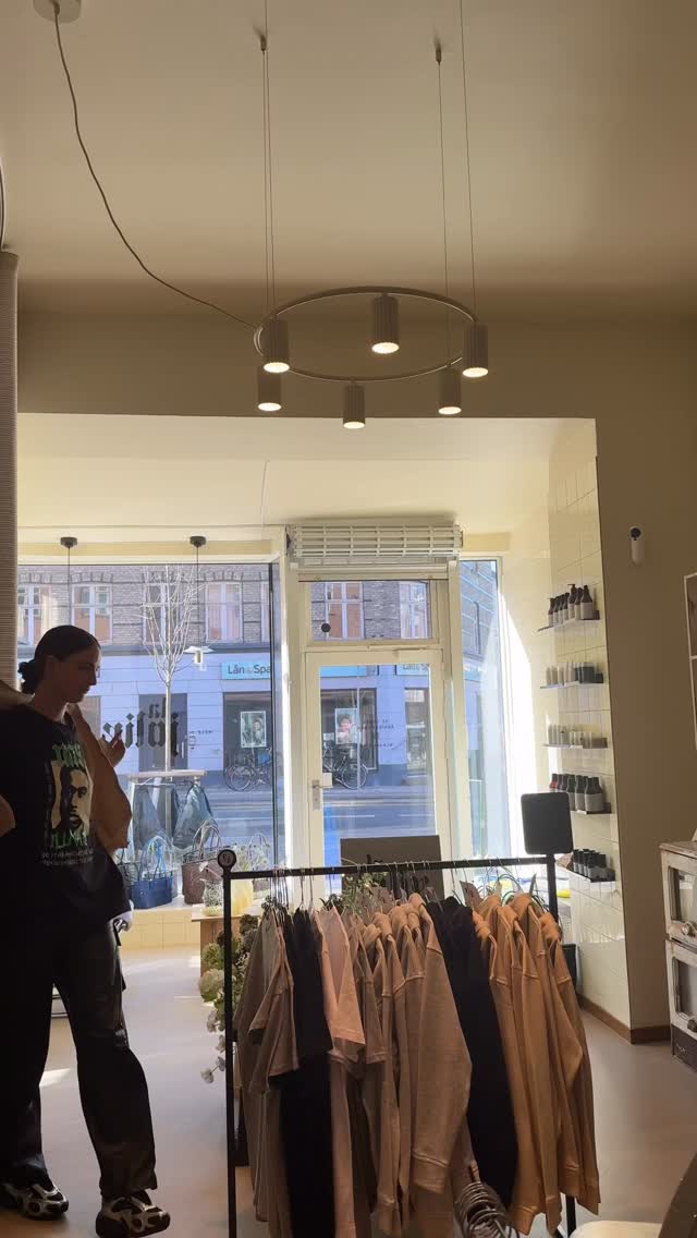 Butikken er åben til 18.00 og du er MEGA velkommen, som altid 💚