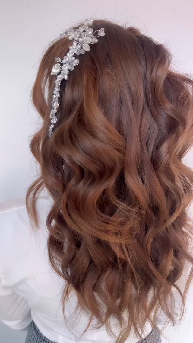 My goal at your bridal hair trial appointment….
To leave feeling excited knowing that you will have your dream wedding hair 🤍✨🤍
#bridalhairstylist #weddinghairinspo #leicesterweddinghair #weddinghairleicestershire #northamptonweddinghair