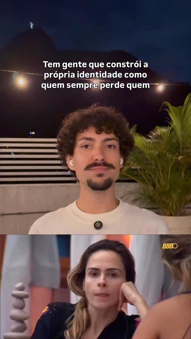 Você já conviveu com uma “Samira”?
Nos relacionamentos, esse sujeito organiza o vínculo a partir da posição de quem sempre é lesado e precisa de cuidado constante. Ele repele qualquer pessoa que convoque responsabilização ou mudança, porque essa convocação ameaça a narrativa que sustenta sua identidade. O outro deixa de ser escutado e passa a ser filtrado pela necessidade de manter o enredo. Não há escuta, a pessoa distorce e tudo retorna para o mesmo lugar: a confirmação de que ele é alvo de injustiça. Melhorar implicaria abrir mão do lugar de pobre coitado, e esse lugar funciona como eixo de existência. Por isso, o vínculo se mantém apenas com quem reforça o lugar que ele mesmo provoca inconscientemente.
#bbb #bbb26 #samirabbb26 #samira #psicanalise