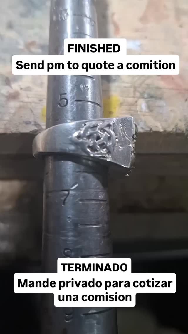 REQUEST FINISHED.
925 silver wit peridote natural stones. Send pm if whant a comition.
PEDIDO TERMINADO
plata 925 con piedras naturales peridote
, mande privado si le interesa una comision.
#joyeriamexicana #jewelry #joyeriaartesanal #handmade #viral