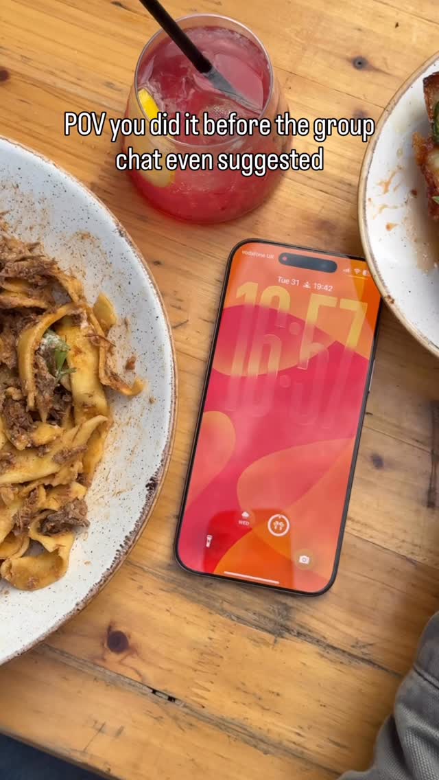 If the plans aren’t leaving the group chat, I’m doing it myself
#deanos #manchesterfood #northernquarter #groupchat #pasta