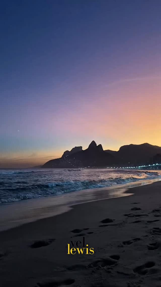 Bossaflowz by Vel Lewis and Michael Garvin
Available on all digital platforms.
Follow Vel Lewis Music for more!
#VelLewisMusic #jazz #hammondorgan #hamfam #organ #music #bossaflowz #stream #youtube #spotify #applemusic #amazonmusic