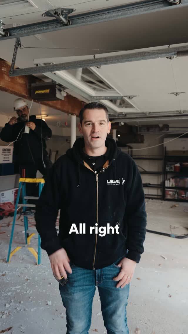 This is how the magic happens ✨
Full column removal from start to finish—planned, supported, executed the right way. No guessing, no shortcuts… just clean, controlled work.
You see a column.
We see an open floor plan waiting to happen. 😤💥
If it’s in the way… it’s gotta go.