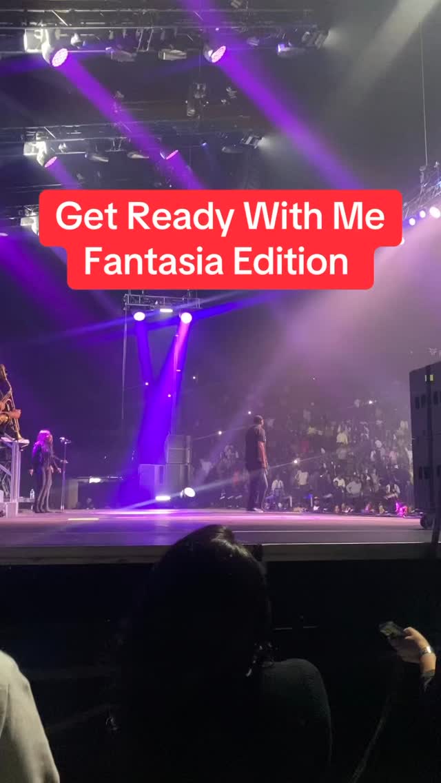🎤✨ Get ready with us! Fantasia Choir Edition! From vocal warms to Fantasia doing the Park Heights Strut 🕺🏿💃🏿last night was EVERYTHING. Watch us sing behind the QUEEN herself! 👑🎶 #GRWM #FantasiaVibes #ChoirToStage #ParkHeightsStrut #LivePerformance VocalWarmup EpicNight BookTheBarnes