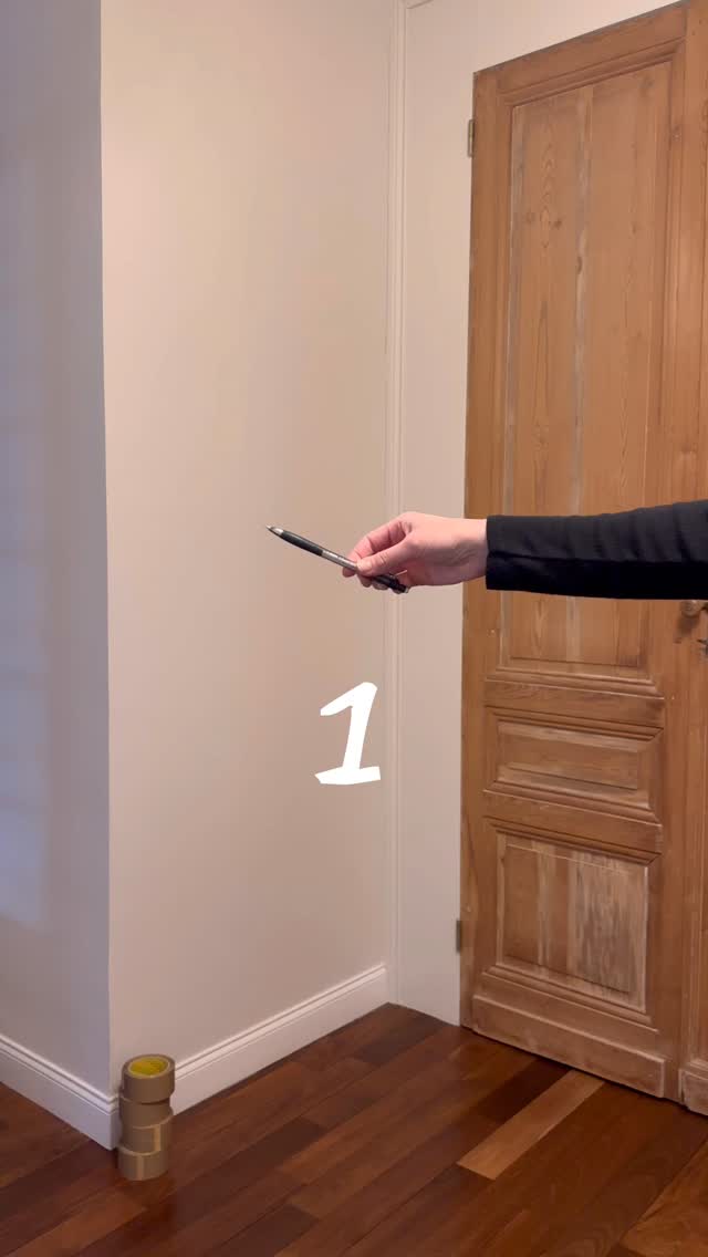 Un crayon.
Un rouleau d’adhésif d’emballage.
Un cutter.
Un panneau de Forex.
||||||||||||| LOADING |||||||||||||
.
Un œil qui vous observe, qui vous parle, qui vous interpelle, qui vous interroge…
.
Animalmitié
110x110cm
.
#artcontemporain #tapeart #art #collage #scotch