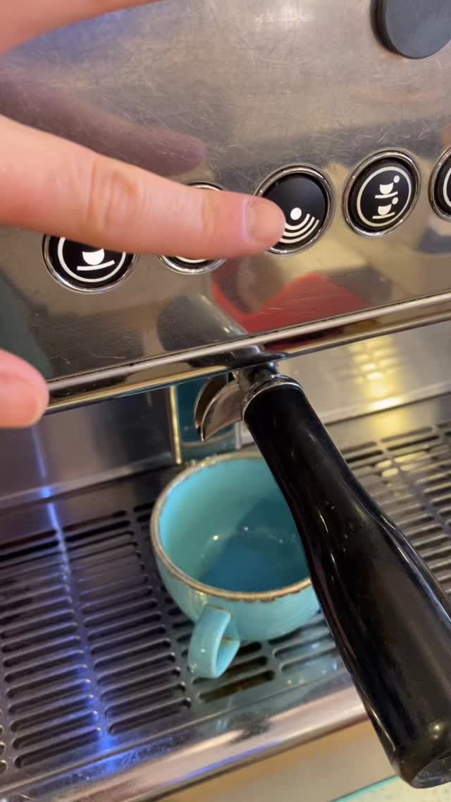 We have loved welcoming so many of you this Easter holiday so far. Lots of you have been asking for our Easter opening hours so here they are:
Good Friday 10-9.30 (adults only from 6pm)
Saturday 10-7.30
Easter Sunday CLOSED
Easter Monday 10-4.30
We cannot wait to see your beautiful creations. If you would like to paint on Easter Sunday, please do pop in before then for a To Go kit and enjoy painting from the comfort of your own home 🏡