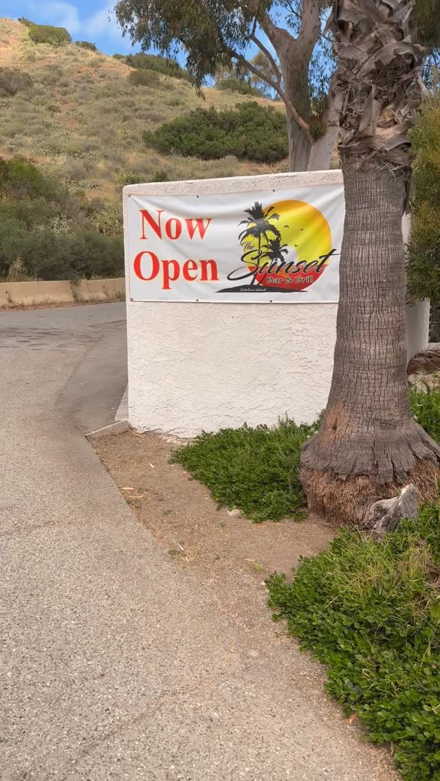 Breakfast hits different with good coffee ☕
Ahora en Sunset Bar & Grill puedes disfrutar su desayuno
con nuestro Colombiano drip.
More Catalina collaborations coming soon ✨