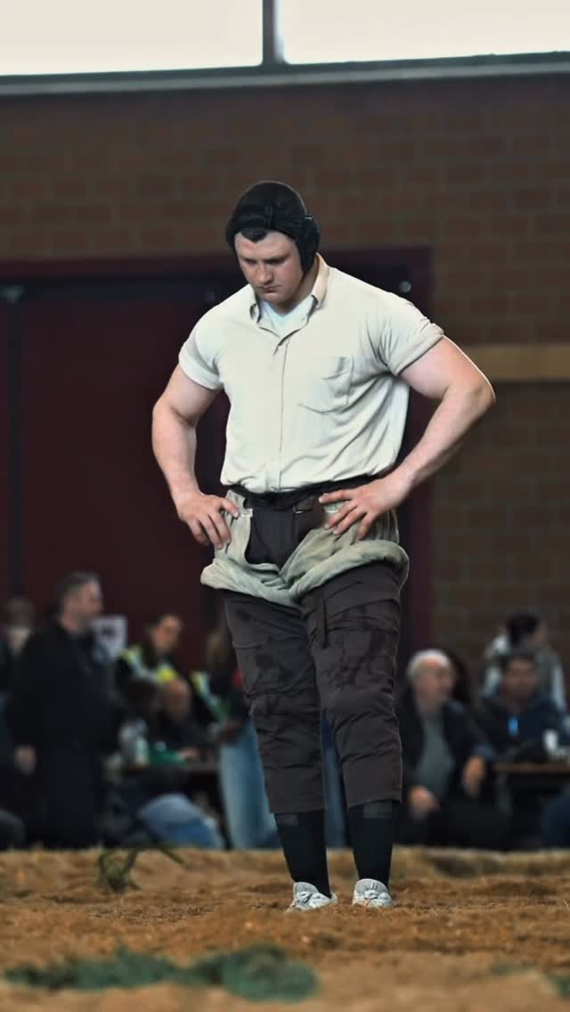 Nick Alpiger holt den Festsieg nach Hause –
22. Hallenschwinget Lenzburg! 💪
#schwingen #schwingfest #schweiz #1921 #switzerland