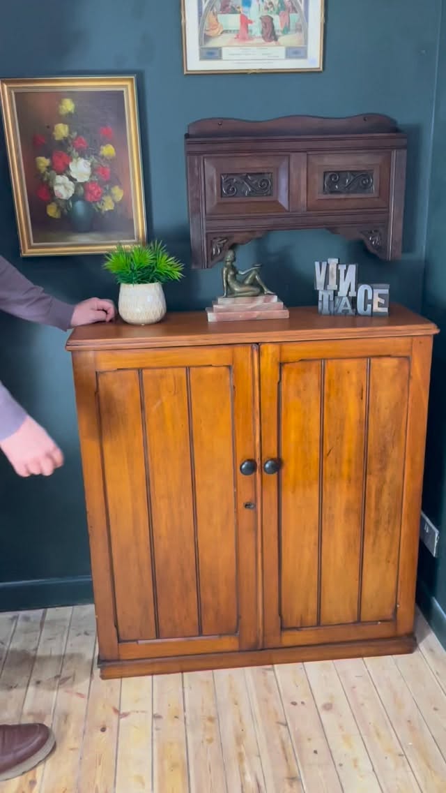 This gorgeous school cupboard is made from mahogany and pine and has two internal drawers with inset brass handles and a centre shelf at each side. Two doors open out to reveal the beautiful interior.
It could have many uses and would sit comfortably in most rooms, adding interest with its quirky style. It measures W94cm D33cm H99cm £275 inc local delivery
#antiquefurniture #schoolcupboard #vintagecupboard