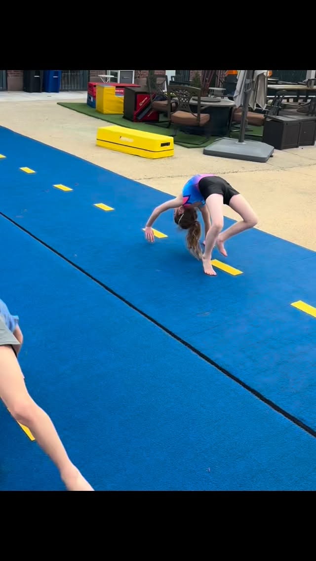 Nice weather = Outside warm up for copper 1’s!! 🌻😎☀️💕🙌😚