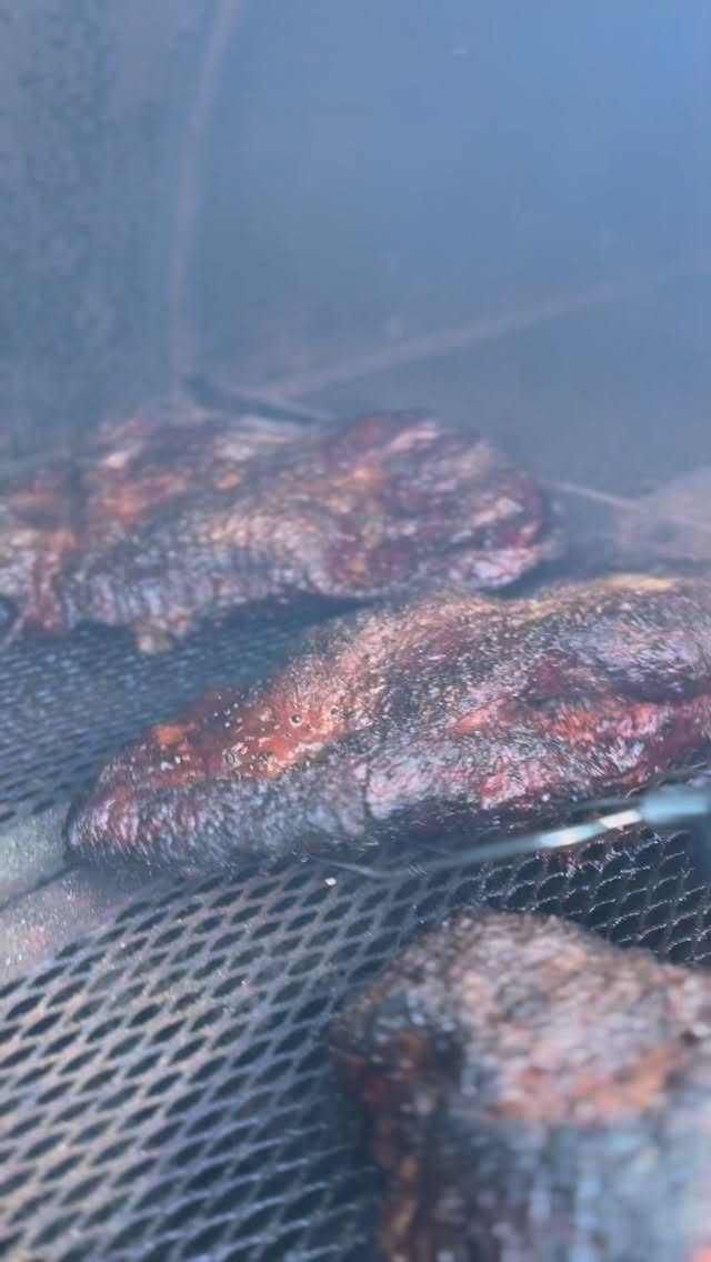 New Easter Menu Items! 🪺🐰
🐄 Sliced Smoked Brisket Tray with Mop Sauce $25.99/lb
🦃 Sliced Smoked Turkey Breast $16.99/lb
Both serves 4-6 people
#eastermenu #smokedbrisket #smokedturkey #easter #farmfresh