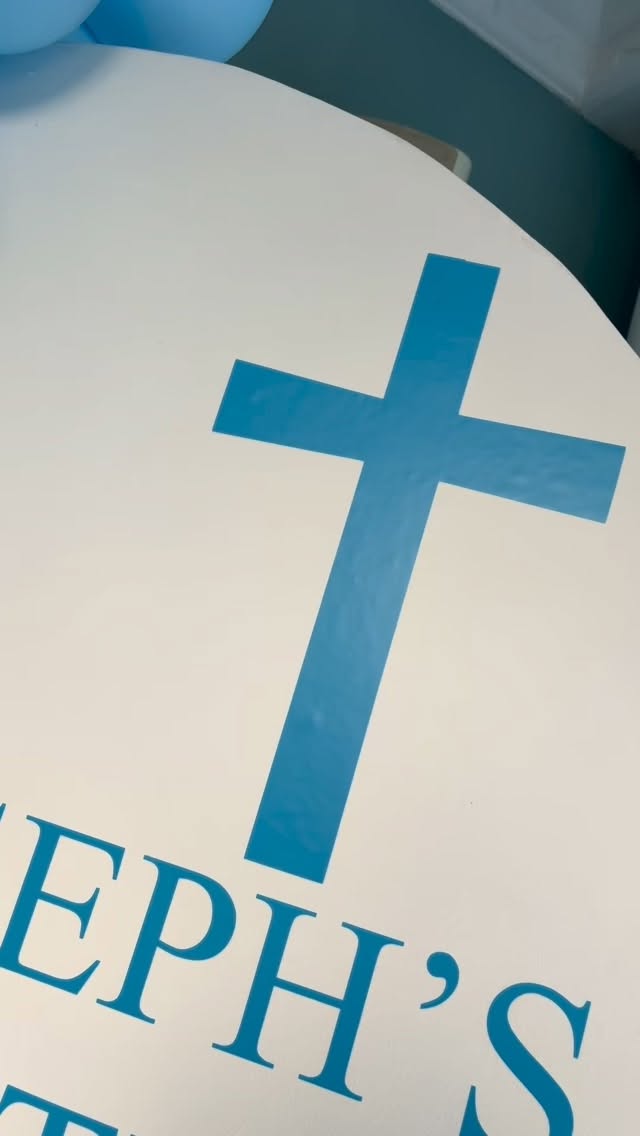 Baptism celebrated in the Easter sun ☀️
@manorparchotelrestaurant 📍
#organicarch #organicballoons #baptism #easter #teddy