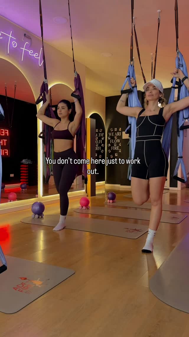 Nunca fue solo entrenar.
Es cómo te sientes cuando entras.
Las mujeres con las que compartes.
La energía que se crea sin forzarla.
Y lo suficiente que te das cuenta que eres.
Porque hay lugares que te cambian el cuerpo…
y otros que te recuerdan quién eres.
ADF es eso. 💜✨
#pilatesvalencia #pilateslovers #womensupportingwomen #mindbodyconnection #selfgrowthjourney