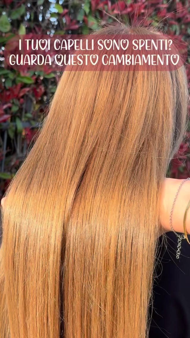 DALL’APPLICAZIONE ALLA PIEGA: ECCO COME RIDIAMO VITA AI CAPELLI SPENTI! ✨
Non è solo un trattamento, è una vera e propria ricostruzione della fibra capillare, dalle radici alle punte. 💆🏼♀️
Vederli trasformarsi ci emoziona ogni volta: da opachi e sfibrati a lucidi, forti e visibilmente rigenerati. Il segreto? Passione e i prodotti giusti per ogni esigenza. 🌿
Scorri il video per vedere tutto il percorso! Qual è il tuo passaggio preferito? 👇
#HairTransformation #HairCareRoutine #CapelliSani #RicostruzioneCapelli #ParrucchieriItalia GlowUp HairSalon CapelliLucidi