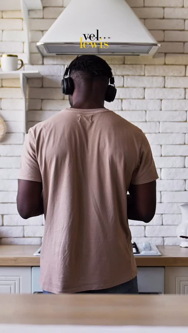 Colors of Soul by Vel Lewis
Available on all digital platforms.
Follow Vel Lewis Music for more!
#VelLewisMusic #jazz #hammondorgan #hamfam #organ #music #colorsofsoul #stream #youtube #spotify #applemusic #amazonmusic