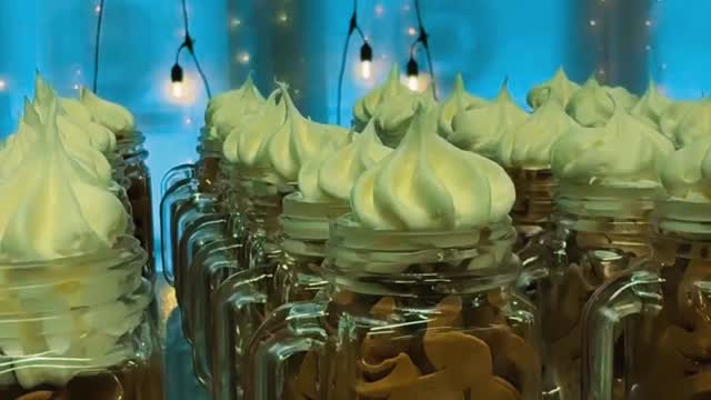 What an incredible evening we had with Matisyahu and 600 friends! It was so amazing to sing together and be together as an inspired Jewish community. Grateful to all of you who joined!
We havenât stopped listening to Matisyahu since!