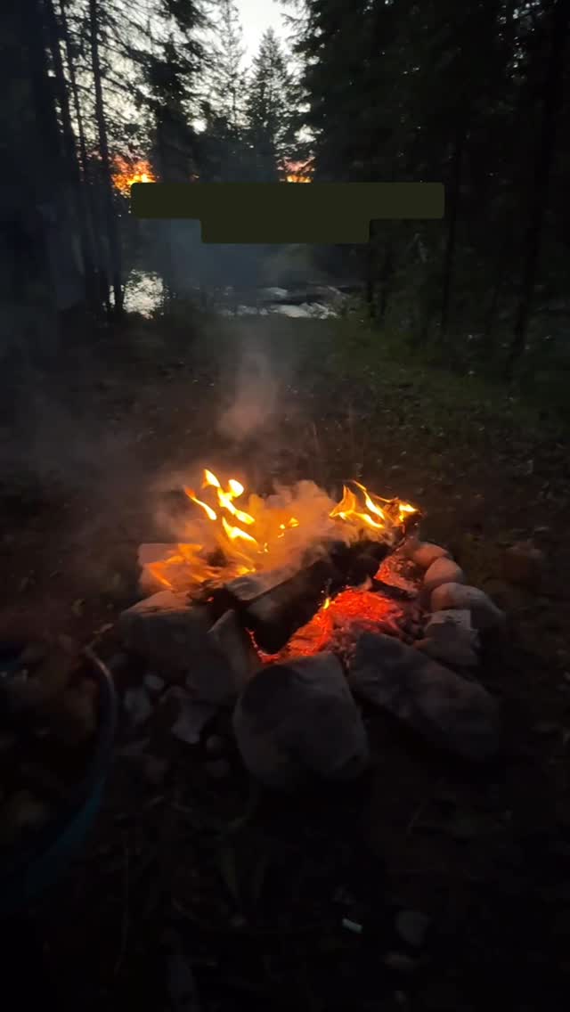 The short answer: Absolutely 💯
You can have a full charge and still be in a world of trouble!
‼️Your phone is not a dedicated emergency beacon, a compass, or a GPS… it’s a tool not a lifeline‼️(but it is a great backup!)
In a survival situation, your battery is a finite resource.
Here is how you protect it:
❄️ In the Winter: Cold temperatures kill lithium-ion batteries. Your fully charged phone can die in minutes if exposed to the air. Always store electronics in an inside pocket… your body heat is the best battery saver you have!
🌞 In the Summer: Heat is a silent killer. Avoid leaving gear in direct sunlight or the top of your pack where it cooks. Store tech in the center of your bag, insulated by your clothes, to keep it at a stable temperature.
We keep our gear ready and our sanity in check with the @bluetti_official Elite 200 V2. It provides silent, consistent power in remote environments, so we can focus on the skills that actually matter.
Stay powered, stay prepared!⚡️🌲
What’s one piece of tech you never head into the bush without? 📺 let us know in the comments!
#survivaltips #outdooreducation #bluetti #preparedness #goprepared