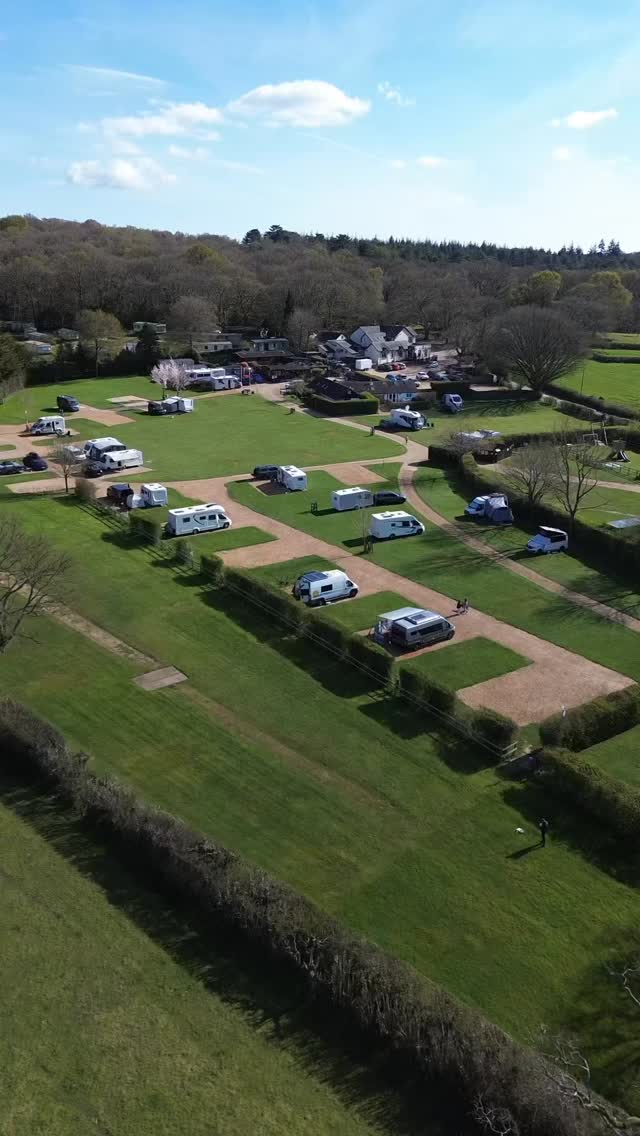 🐣 Easter weekend ready at Red Shoot Camping Park 🌼⛺️ #newforest #camping #redshootcampingpark #april #easter