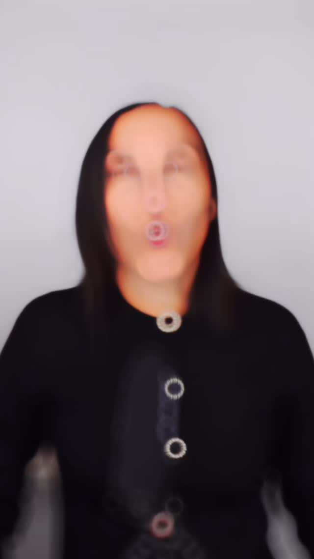 Como la soledad puede afectar nuestra salud. La soledad es un estado mental de desconexión; podes estar físicamente solo y no sentir soledad, o podes estar rodeado de gente y sentirte solo.