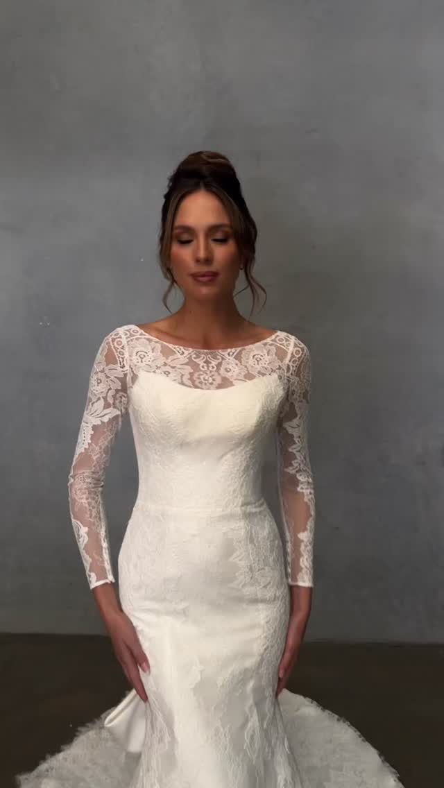 Who asked for sleeves, detachable bow, illusion neckline and a designer structure?? Taylah might have it all 👀 She's looking like your perfect lacy lady 😍😍
.
.
.
#designingtheday #reels #fyp #weddingdress #lace