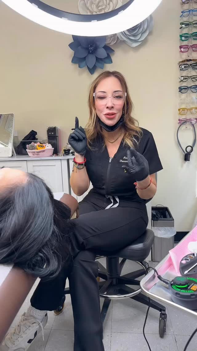 ASHY BROWS, Anyone?…. Yessss… it can be due to many different reasons but the most important thing is that IT CAN BE CORRECTED!!!!…
Tag someone who needs to hear this! 👇🏻
#elpasoeyebrows #elpasomicroblading #elpasoeyebrowcorrection