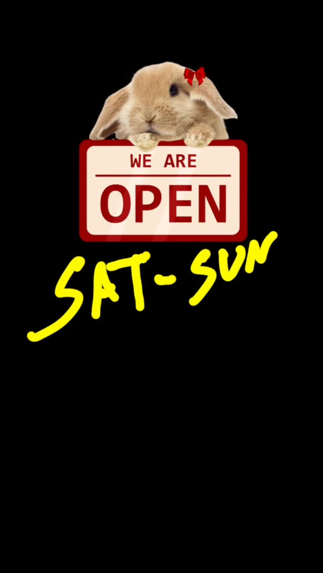 We’re open Saturday and Sunday at the State Farmers Market in Raleigh. Come see us and stock up on Mythical Sauce Co. sauces and seasonings. If you’re local, stop by and grab your favorites this weekend.
#MythicalSauceCo
#StateFarmersMarket
#Mythical
#FarmersMarketFinds
#HotSauce