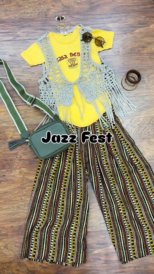 The girlies are ready to serve looks this festival season! 🌀🌈 Dropping some funky outfit inspo ideas no matter where you end up! We can’t promise that you’ll see ALL of your fav artists, but we CAN guarantee that you’ll be the most stylish one there ❣️
#timewarpbr #shoplocal #midcitybr #vintagefashion #festivalseason
