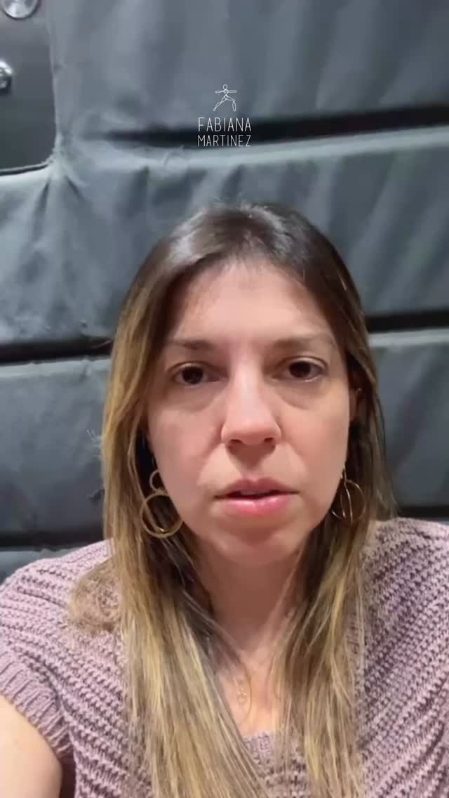 Respira… tá tudo bem🧘🏼♀️✨
Nem sempre a gente controla a situação, mas sempre pode escolher como reagir.
Até no elevador parado, dá pra transformar o caos em consciência.
O mindfulness não é sobre fugir do momento…
é sobre estar presente, mesmo quando ele não é confortável.
Respire fundo, observe, desacelere.
Seu corpo entende quando você decide se acalmar.
Salva esse vídeo pra lembrar: até no imprevisto, você pode se encontrar✨
#acupuntura #mooca #fabianamartinez #moocadivulga #mindfulness