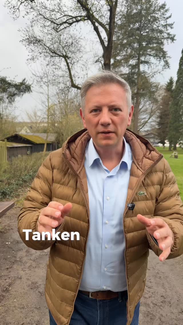 Aprilscherz? Nein. Die Bundesregierung denkt ernsthaft, dass Tanken günstiger wird, wenn man nur eine Preiserhöhung am Tag erlaubt🤦♂️
Dabei ist der Staat selbst ein Kostentreiber: Die Mehrheit des Preises bei jedem Liter sind Steuern und Abgaben. Für echte Entlastung müssen diese gesenkt werden.