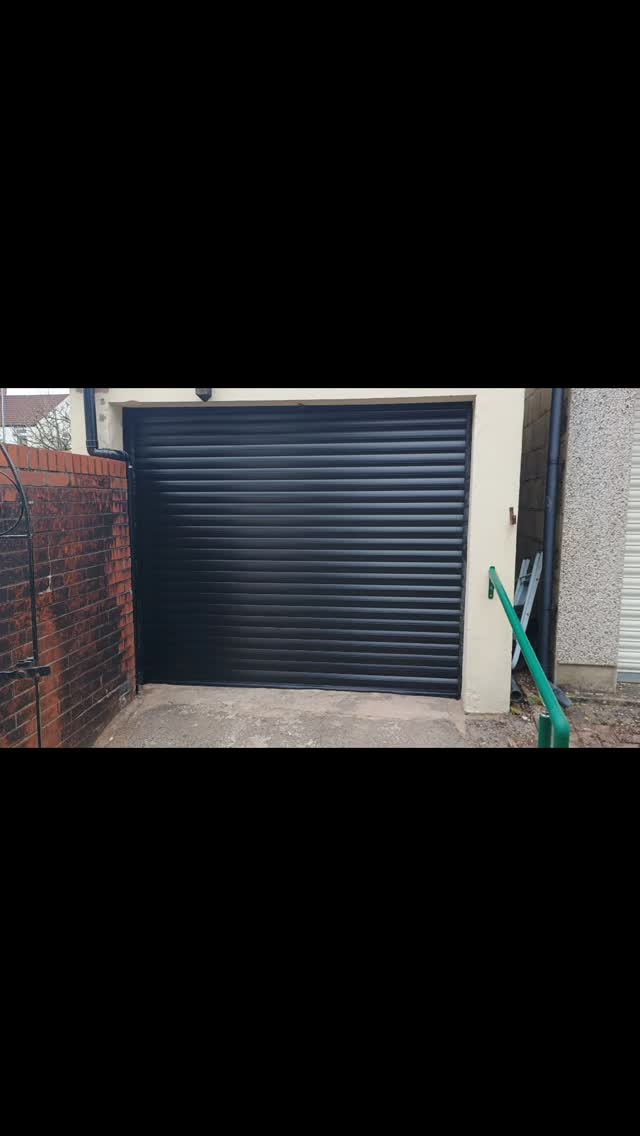 Rather nice looking.
Ebony Black.
Fully insulated aluminium roller door.
Electric remote control.
Safety features.
Rolling code remotes.
Courtesy light.
Auto locking.
If this is something you are interested in please get in touch we would love to hear from you