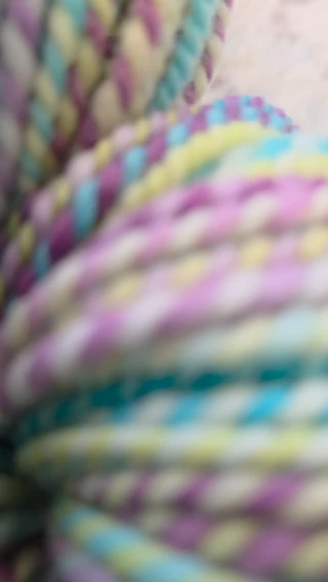 Marshmallow - 214 yards of dk weight hand dyed and spun merino wool
https://sunriselodgefiberstu.etsy.com/listing/4464189856
#sunriselodgefiberstudio #spinnersofinstagram #handspunyarn #handspun #knitting