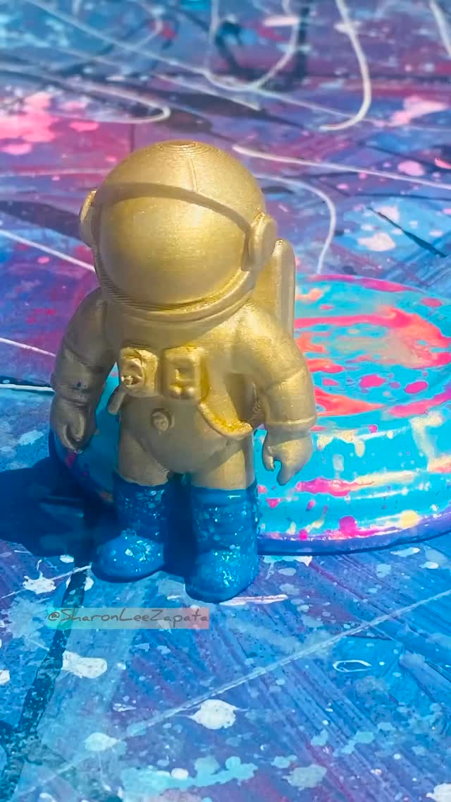 Iddy biddy photo shoot ๐ธ
๐Working on something differentโฆ something Iโve never done beforeโผ๏ธ
My mantra:
๐๐ผ๐๐ผ๐๐ผ
โ- letโs work!
โ- letโs create!
โ- letโs make art!
Shine bright,โจ
๐ข๐ฑ๐ช๐ป๐ธ๐ท ๐๐ฎ๐ฎ ๐ฉ๐ช๐น๐ช๐ฝ๐ช
:
:
#3dprintinglife
#tinyart
#sharonleezapata