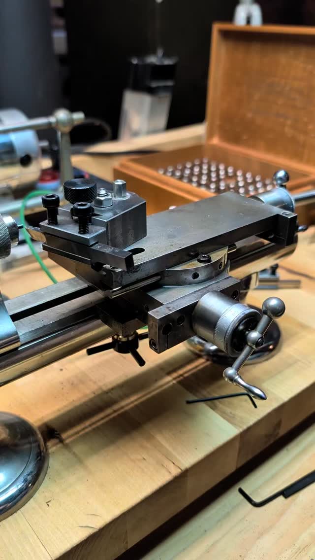 My little Levin got a huge upgrade! I restored a Levin heavy duty compound cross slide to mount on my 8mm Levin watchmakers lathe. This cross slide has virtually no backlash and the ways are so smooth. This particular cross slide has metric hand wheels as well. This is a tool I'll have for the rest of my life!
#levin #lathe #watchmaker #machining #horology