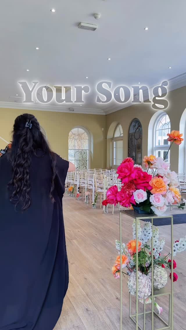 Imagine welcoming your guests to Your Song being played live on the violin 🤍✨
A moment filled with love, emotion, and memories that will last forever - I promise you. 🤩
If you’re dreaming of music that makes your ceremony unforgettable, send me your date + venue postcode for a quote 🎻 because I would love to be a part of your wedding day and play the most beautiful songs for you! 🎻
✅Follow @rachelsomersetmusic 🎻
📍@braxtedparkweddings
#weddingviolinist #essexwedding #essexviolinist #essexbrides #essexweddings