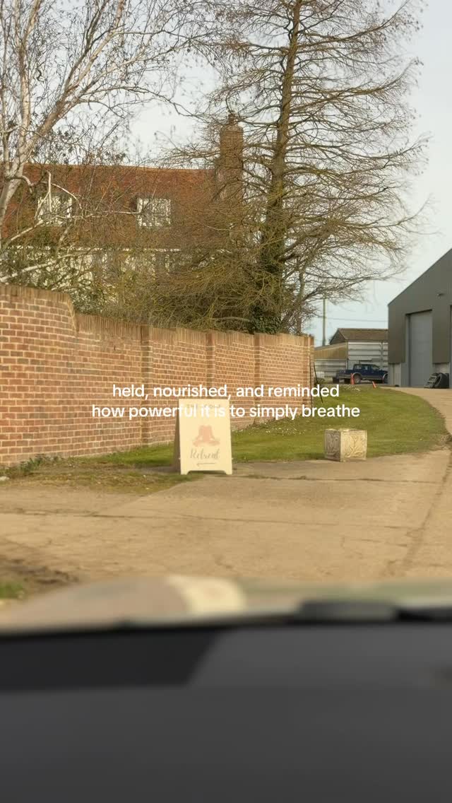 A release to rise retreat with my mum, full of 9D breathwork, the most beautiful setting, and food that felt like care in every bite.
There’s something powerful about giving yourself permission to slow down, to feel everything, and to let go of what you’ve been holding onto (sometimes without even knowing).
More of this please ✨🧘🏼♀️