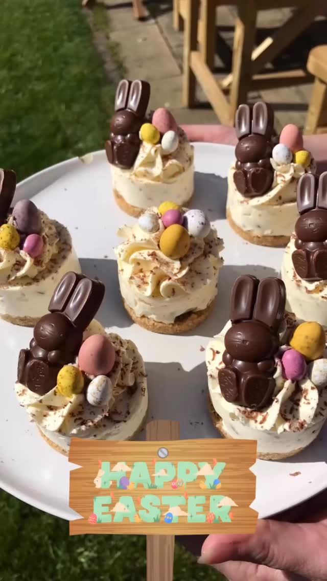 👩🏽🌾 Happy Easter 🐰
There’s something so special about slow moments in the kitchen… especially when they are Easter themed. Fresh bakes, a warm home, and a little bit of sweetness to celebrate the season. Simple, seasonal, and made with love. Lots of tasty treats to gift to friends and family today.
What’s your favourite Easter bake? Tell me below or save this for some cosy kitchen inspiration.
#thegranarygarden #easterbaking #seasonalliving #homemadegifts #slowliving