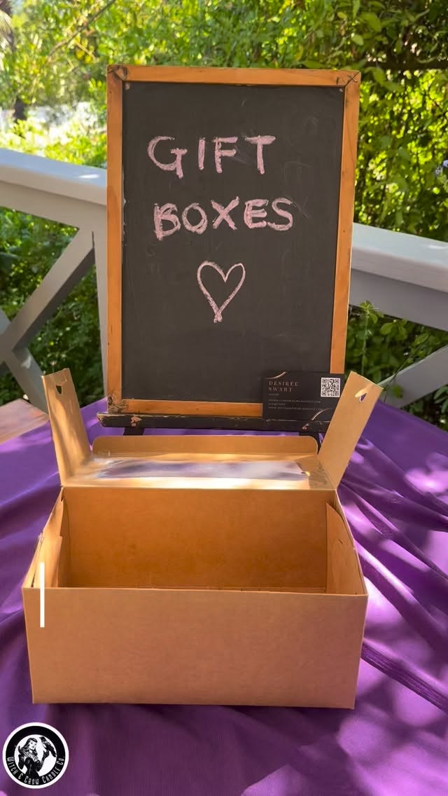Come pack a gift box with me! 📦✨
We’ve got a range of sizes and styles now available at 𝐖𝐢𝐭𝐜𝐡 𝐚𝐧𝐝 𝐂𝐫𝐨𝐰 𝐂𝐚𝐧𝐝𝐥𝐞 𝐂𝐨. Whether you want a small token of appreciation or a grand gesture, our different options make gifting easy.
Come take a look at all the different boxes we have in stock and find your favorite combination! 🕊️🕯️
#WitchAndCrowGifts #ScentedSanctuary #CuratedCharms #ArtisanCandleBoxes #giftboxes