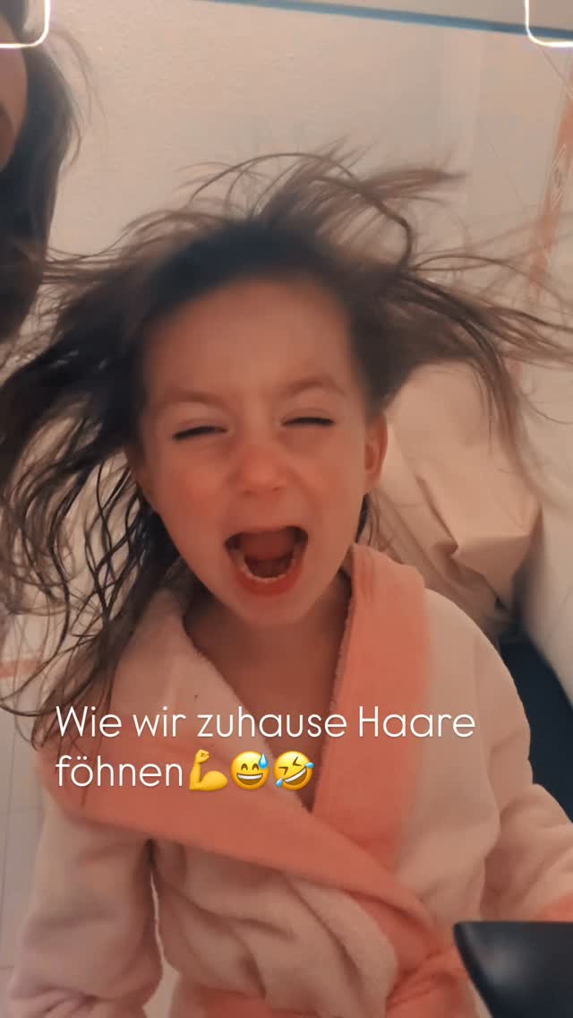 Wie wir zuhause Haareföhnen😅🤣