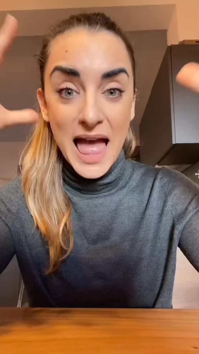 Di più su @stellapollini_nutrizionista
Almeno il 50% delle calorie totali giornaliere dai carboidrati e 1,2/1,5g di proteine per kg di peso corporeo🪄
Questa è la formula magica per rendere efficace il tuo allenamento💥
Se non fai così è difficile vedere i risultati dei tuoi allenamenti
Se poi lo fai bilanciando tutto ciò che ti piace nella quotidianità, allora hai i risultati in tasca🫶🏼
Se non sai come farlo sei nel posto giusto perché lo insegno nei miei percorsi 🤍
Scrivimi PERCORSO in direct, così vediamo come possiamo iniziare insieme per farti ottenere e risultati duraturi una volta per tutte ✨