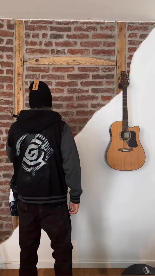 Freunde und Rabattfans - und alle, die gerne beim nächsten Konzert schon in voller Montur auflaufen wollen:
➡️ von heute, Samstag, den 04.04. bis einschließlich Montag, den 06.04., 23.59 Uhr gibts 15% Rabatt mit dem Code: 26OSTERN15 auf alle Merchartikel (auch die neuen) im Fanshop auf www.thomasgodoj.de!
Also schlagt zu und wer Bock hat, schnappt sich direkt noch ein Ticket-Album-Bundle im Ticketshop, da gilt der Osterrabatt zwar nicht, aber ihr spart dabei durch das Bundle ein paar Euro und könnt das Album schon 6 Monate vor offizieller Veröffentlichung in den Händen halten!
Frohe Ostern! 🐰