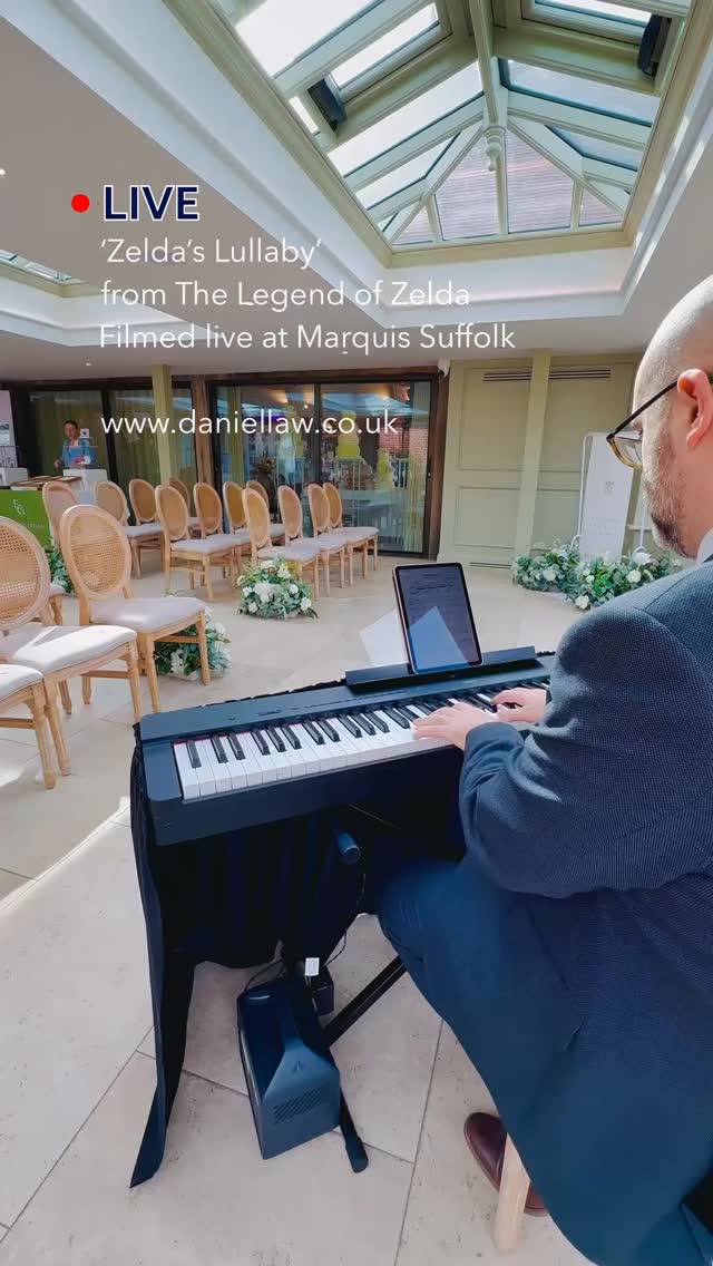 🎶’Zelda’s Lullaby’ from The Legend of Zelda
Filmed live at @marquis.suffolk
www.daniellaw.co.uk (Link in Bio)
#marquissuffolk #weddingmusic #suffolkweddingvenue #2027wedding #2028wedding
